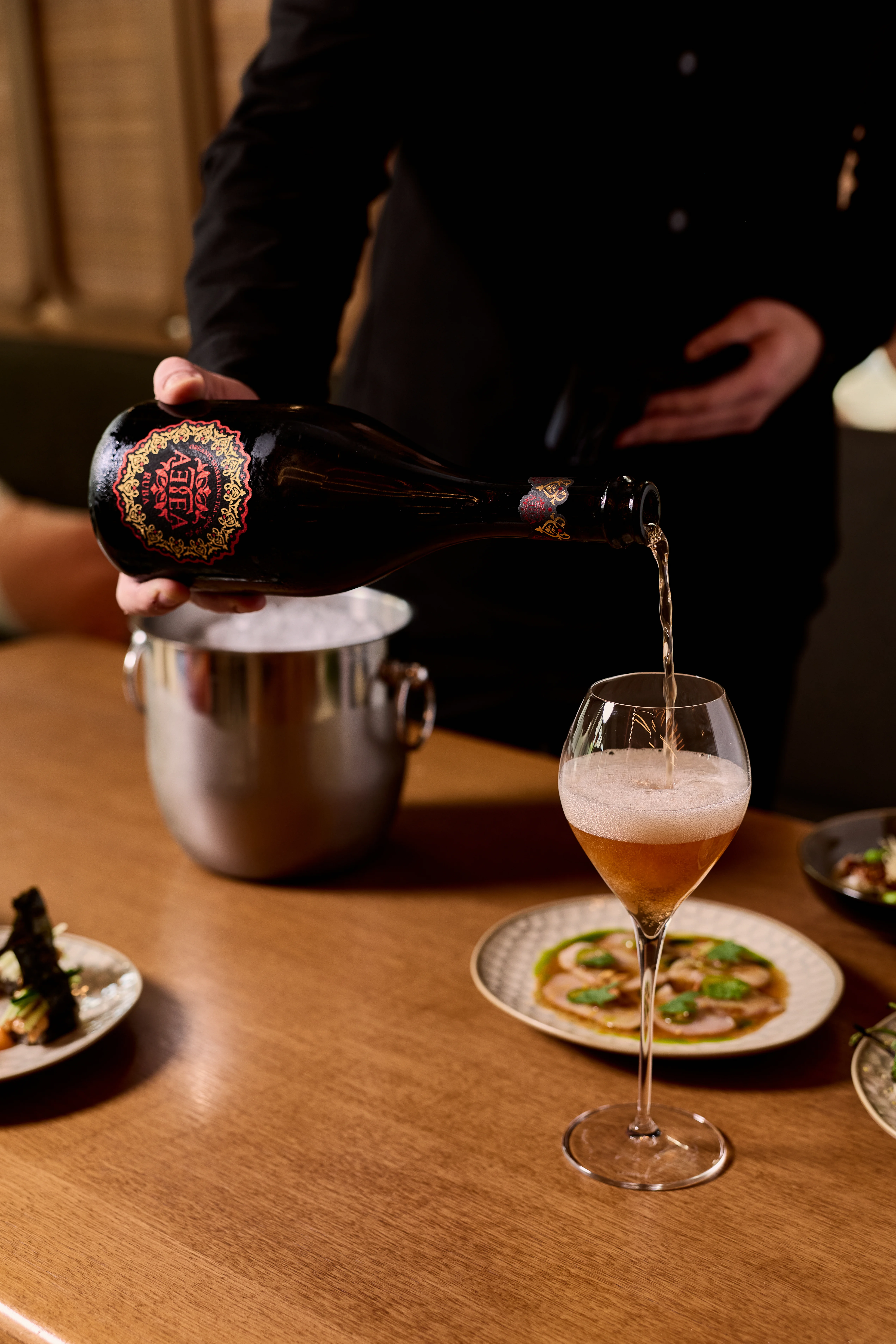 Majlis Hospitality: Sparkling Tea for UAE Gatherings AETEA